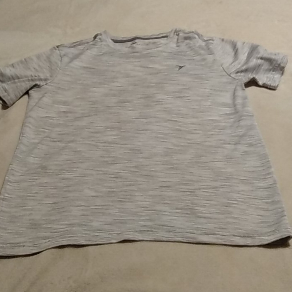 Boys gray Old Navy tee
